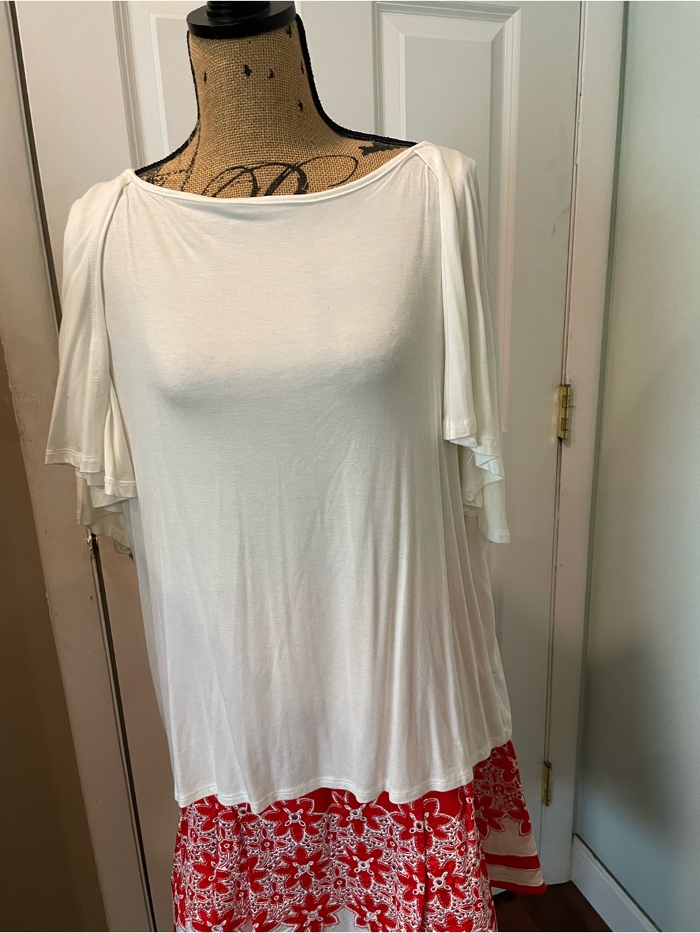 IMAN White Flutter Sleeve Boatneck Top